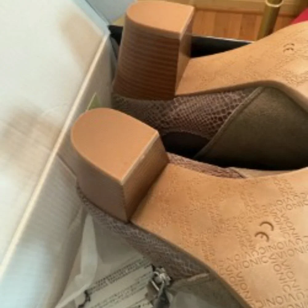Vionic Leather Booties - NWT - Picture 9 of 9